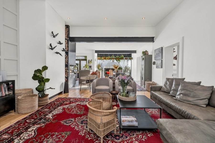 4 Bedroom Property for Sale in Oranjezicht Western Cape